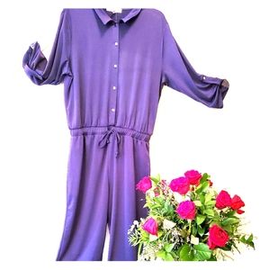 Ultra chic Navy utility jumpsuit 😍